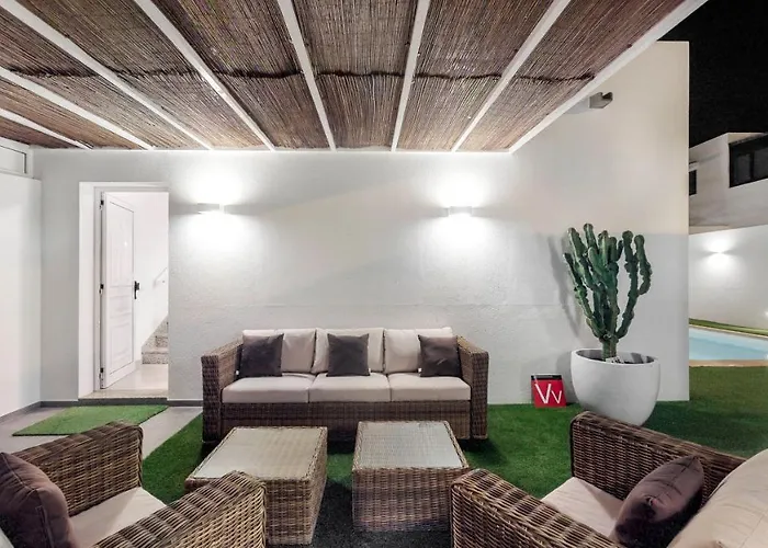 Anil Lanzarote 티아즈