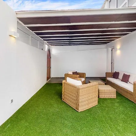 فيلة Anil Lanzarote